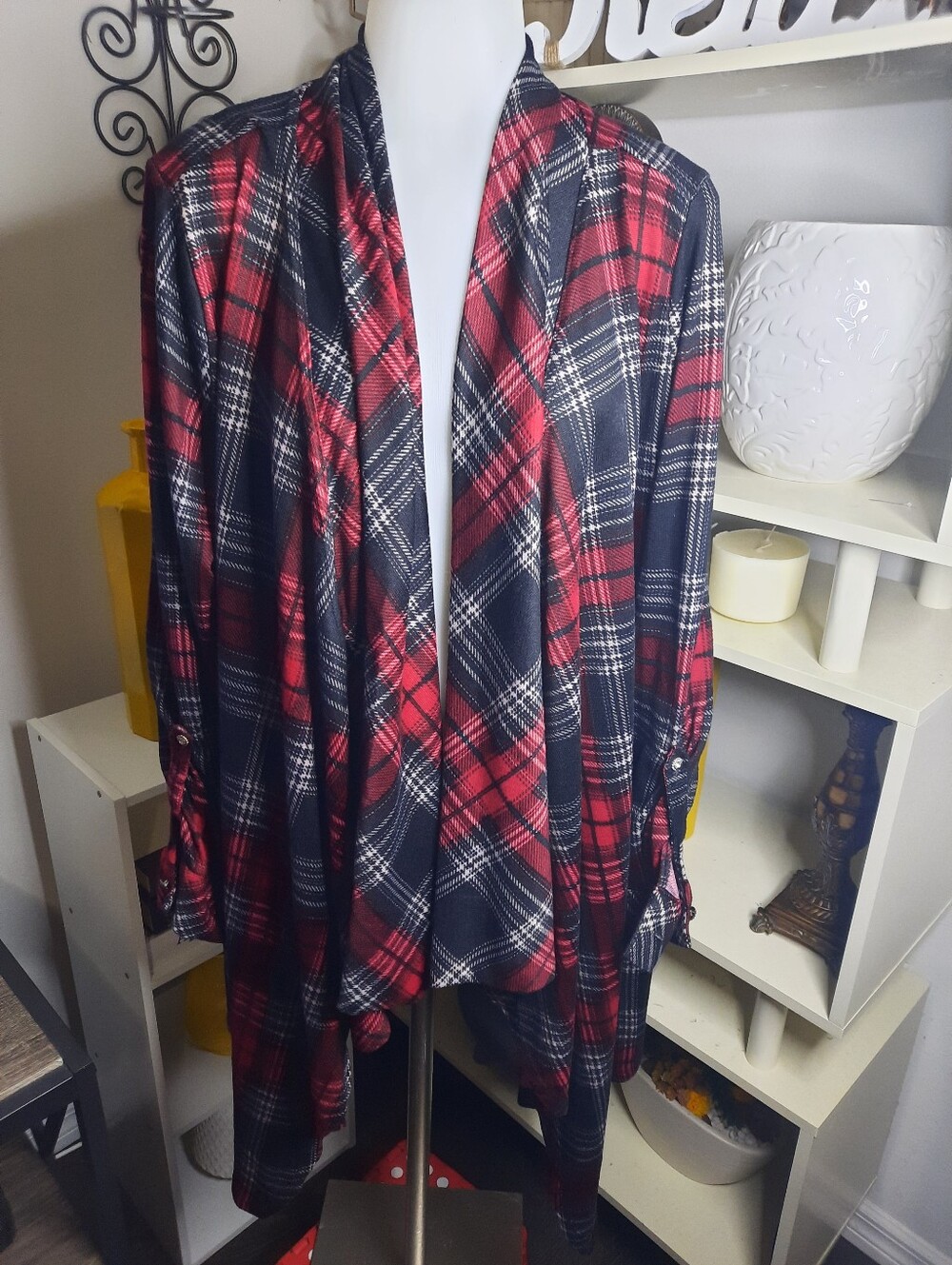 New York Laundry Pink & Gray Plaid Sleeveless Button-Front Vest